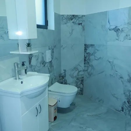 Appartement Cozy With Free Parking Tirana